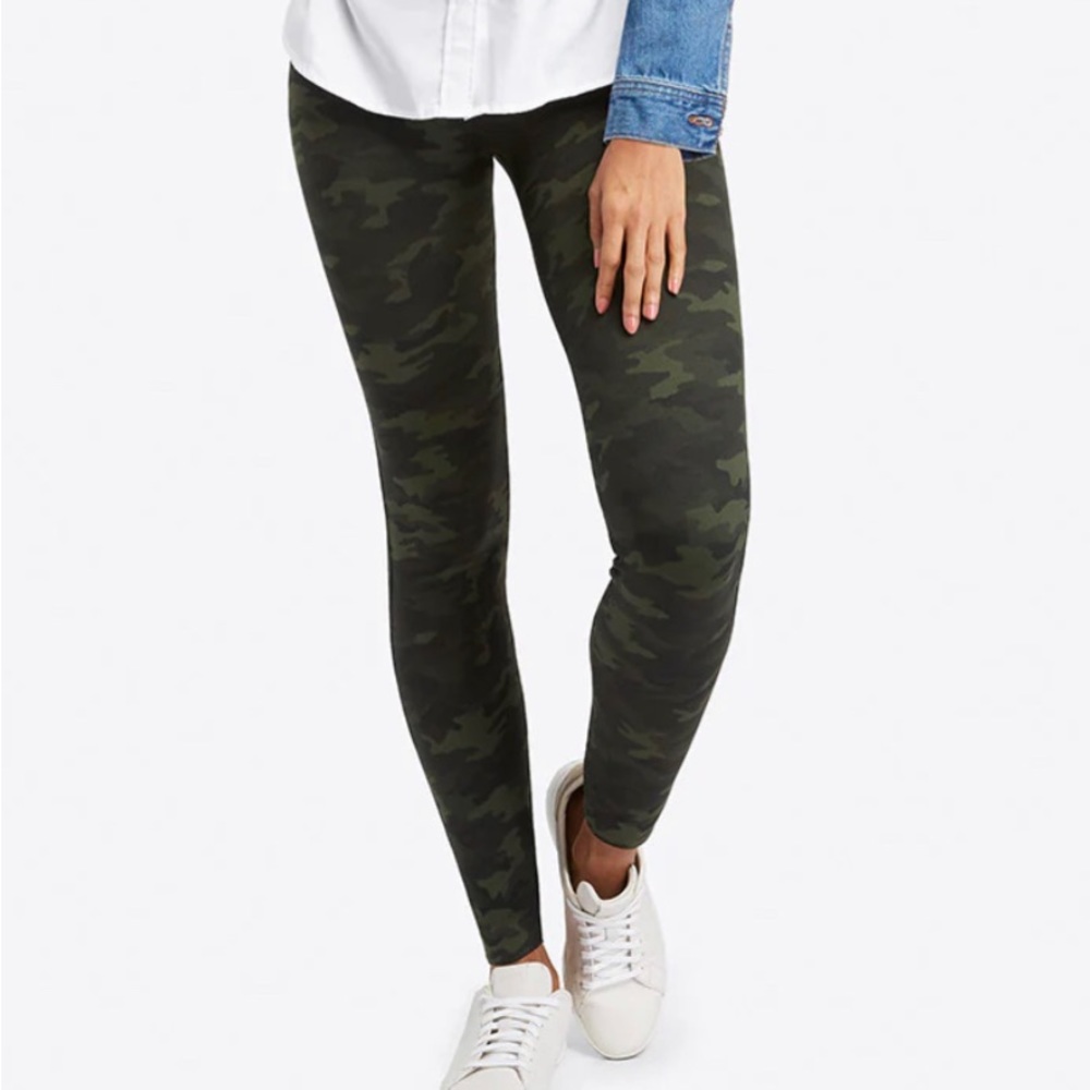 Spanx Look at Me Now Seamless Leggings